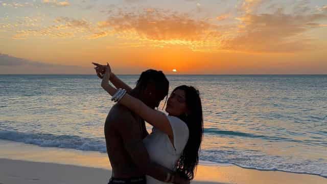 Kylie Jenner em (raras) fotos românticas com Travis Scott