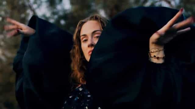Adele comemora aniversário: "Mal posso esperar pelos 60 anos!"