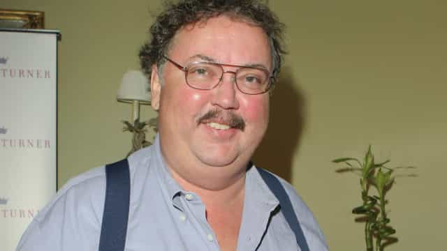 Ator de ‘Friends’ e ‘Seinfeld’ morre aos 67 em Los Angeles