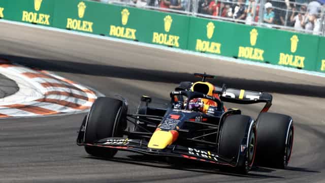 Verstappen vence GP de Miami e diminui vantagem de Leclerc