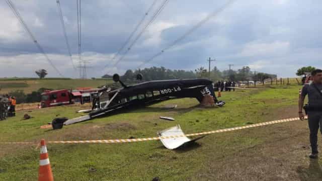 Avião com 9 pessoas cai em estrada de Boituva, no interior de São Paulo