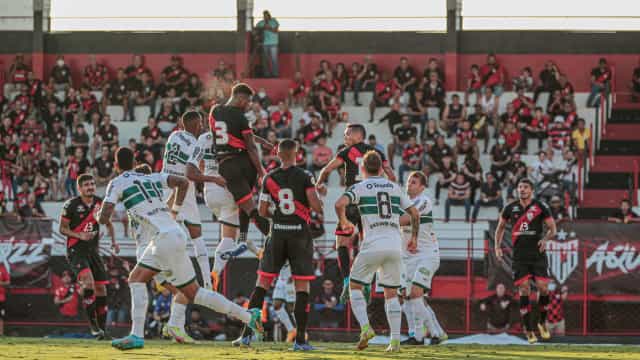 Atlético-GO derrota Coritiba e encerra jejum na estreia de Jorginho