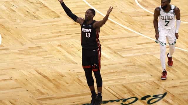 Adebayo decide, Miami Heat segura Celtics no fim e vence jogo 3 em Boston