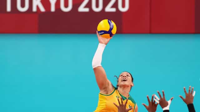 Tandara é suspensa por 4 anos após doping e pode ter carreira no vôlei encerrada