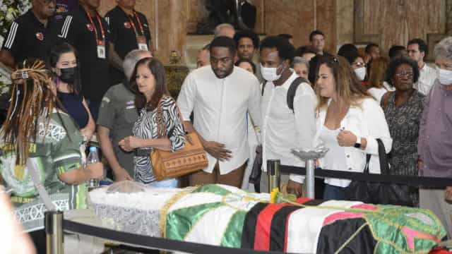 Corpo de Milton Gonçalves é velado no Theatro Municipal do Rio de Janeiro