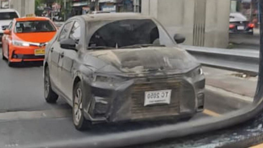 Novo Toyota Yaris Sedan é flagrado na Tailândia