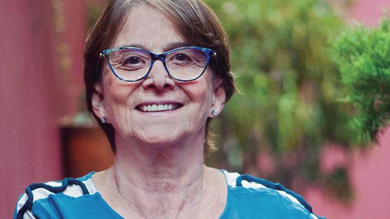 Helena Nader é a 1ª mulher a presidir Academia Brasileira de Ciências