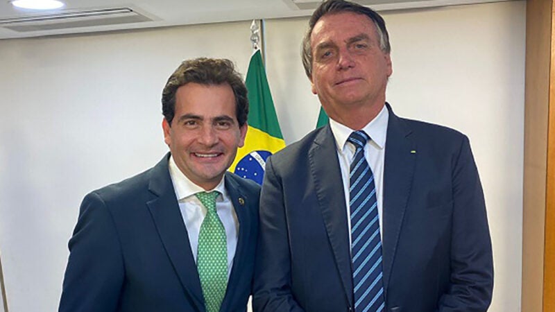 Bolsonaro sanciona projeto de senador mato-grossense que deve reduzir contas de energia