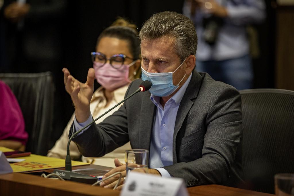 Mauro vai a São Paulo acompanhar cirurgia de Virgínia mas não se licenciará do cargo