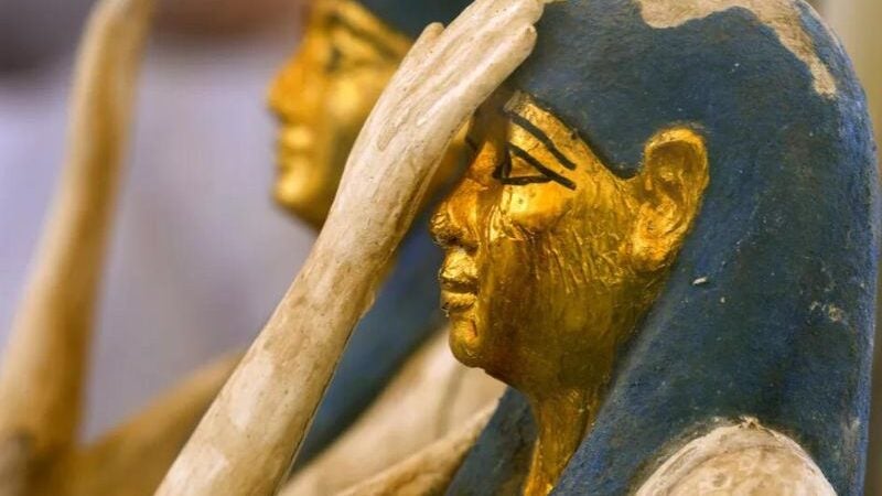 Descoberta no Egito: sarcófagos e estátuas de bronze de 2.500 anos atrás