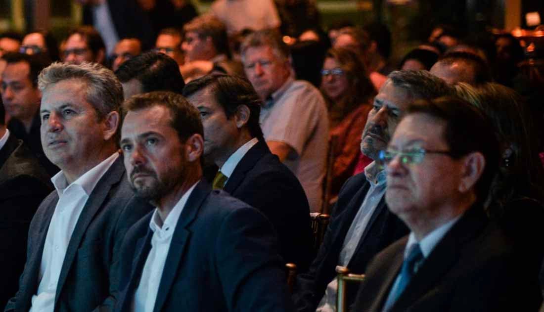 Mauro Mendes diz a produtores que investimentos do Fethab na infraestrutura representa 110%