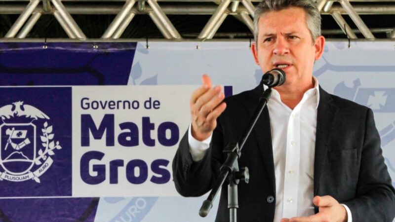 Governo do Estado entrega 172 veículos, 181 armas, 110 drones para a polícia de Mato Grosso