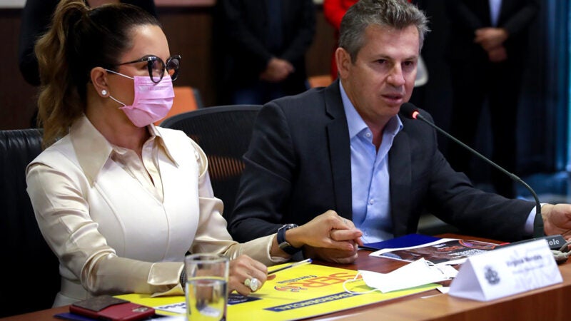 Mauro diz estar “confiante em Deus e na medicina” para a cura da esposa