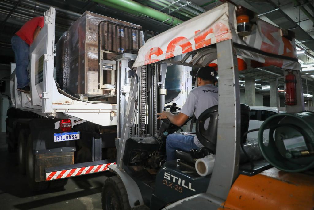 Governo do Estado entrega 5,5 mil lâmpadas de LED para nove municípios de Mato Grosso