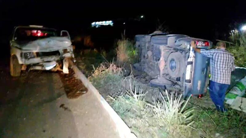 Camionetes batem de frente em grave acidente na BR-163 em Guarantã do Norte
