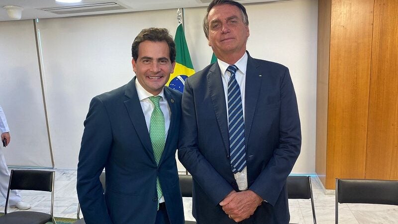 Bolsonaro sanciona projeto de Lei de senador de MT para reduzir as contas de energia elétrica