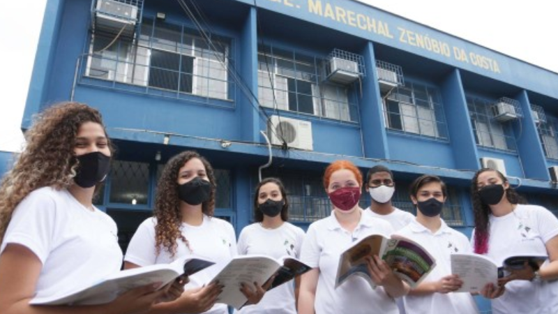 Alunos de escola pública vencem olimpíada internacional de matemática