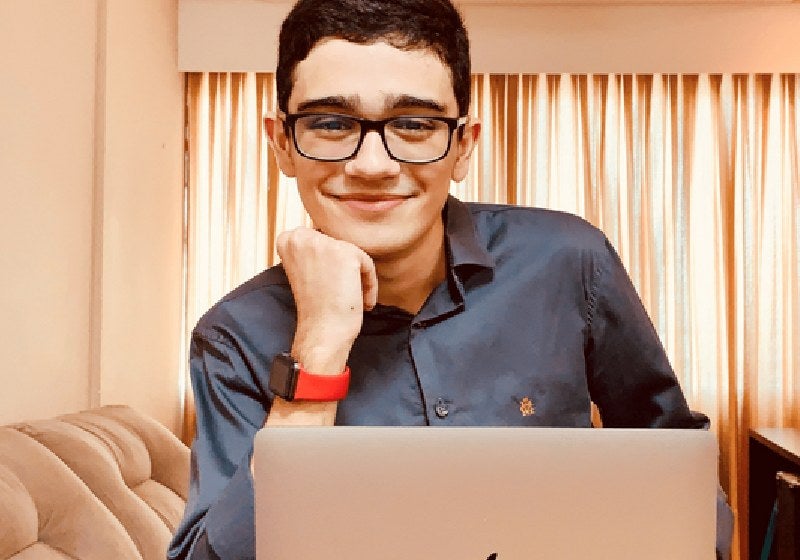 Aluno brasileiro vence desafio internacional da Apple