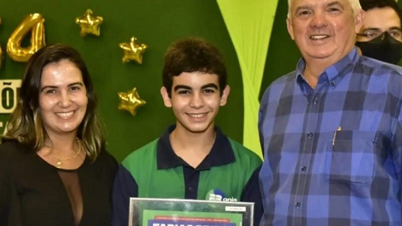 Menino prodígio de 13 anos passa em mais um vestibular: agora de Medicina