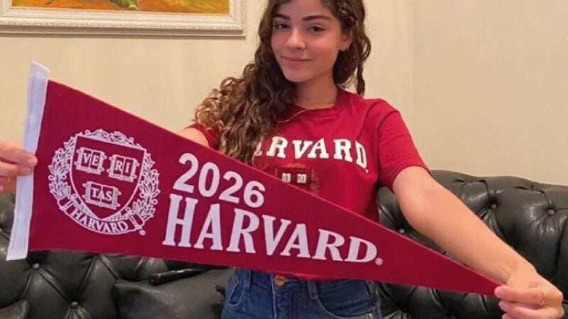 Da periferia para Harvard: Jovem ganha bolsa em universidade dos EUA