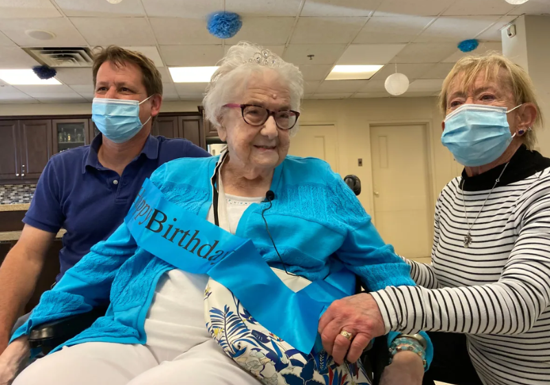 Mãe de 98 anos reencontra filha após 80 anos de separação