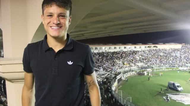 Jogador do Fortaleza é afastado após festejar aniversário em meio à má fase