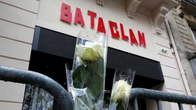 França condena acusados de ataques terroristas que mataram 130 em Paris em 2015