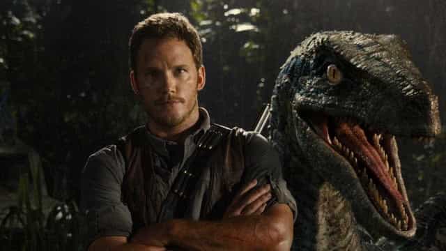 ‘Jurassic World: Domínio’ abandona a ciência e dá lugar a piadas previsíveis