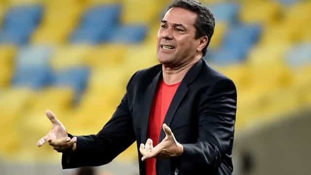 Vanderlei Luxemburgo anuncia pré-candidatura ao Senado por Tocantins