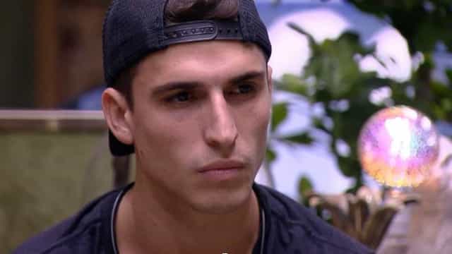 Ex-BBB oferece ajuda ao influenciador Luva de Pedreiro