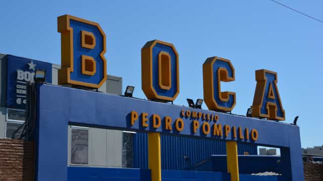 Boca Juniors é multado por gestos racistas de torcedores contra o Corinthians