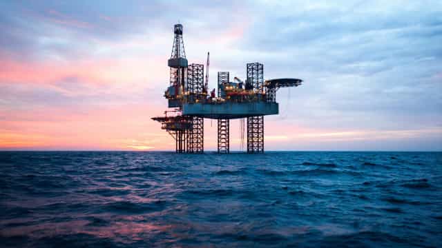 Pré-sal fracassa em reduzir dependência do Brasil de importação de combustíveis