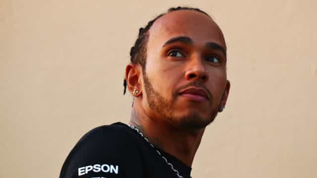 F-1, FIA e Mercedes condenam fala racista de Piquet e enaltecem Lewis Hamilton