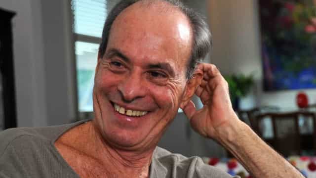 Ney Matogrosso faz show com funk e reverência a indígenas no ‘Rock in Rio Lisboa’