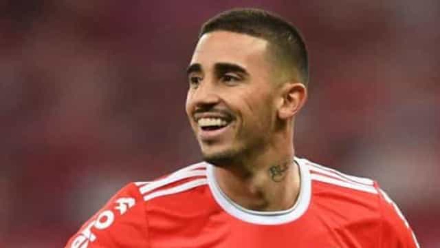Fortaleza contrata Thiago Galhardo por empréstimo até fim do Brasileirão