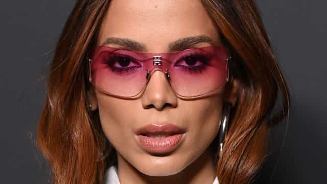 Anitta revela origem de tatuagem no ânus