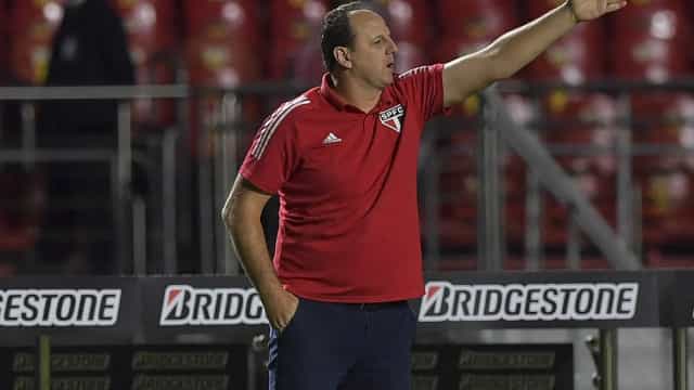 Ceni lamenta tropeço do São Paulo e faz alerta sobre pontuação no Brasileirão