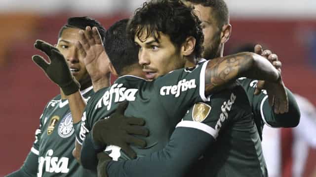 Palmeiras visita o Coritiba a fim de criar ‘gordura’ e encerrar tabu de 33 anos