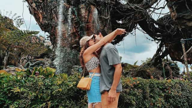 Atriz Fernanda Paes Leme é pedida em casamento