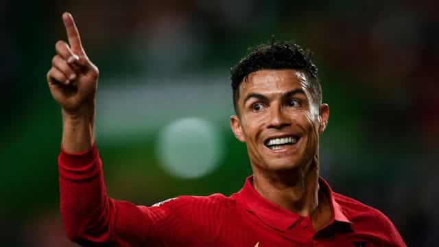 Portugal goleia Suíça com show de CR7 e lidera grupo na Liga das Nações