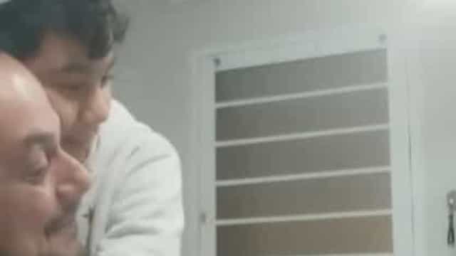 Pai adota filho da ex-mulher que morreu de câncer: "Conseguimos"