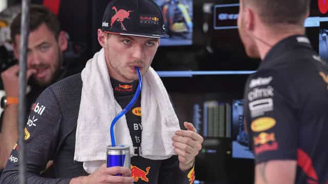 Quantos quilos perde um piloto de F1 numa corrida?