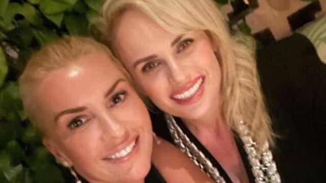 Rebel Wilson assume bissexulidade e namoro com empresária