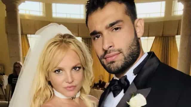 Britney Spears revela que teve um "ataque de pânico" antes do casamento