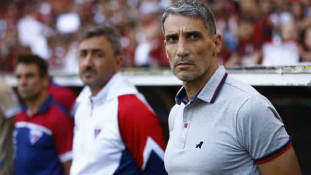 Com Vojvoda, Fortaleza tenta engrenar contra Athletico, de Felipão