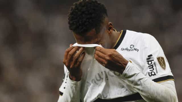 Com dor no coração, Jô desabafa após deixar o Corinthians: ‘Não matei ninguém’