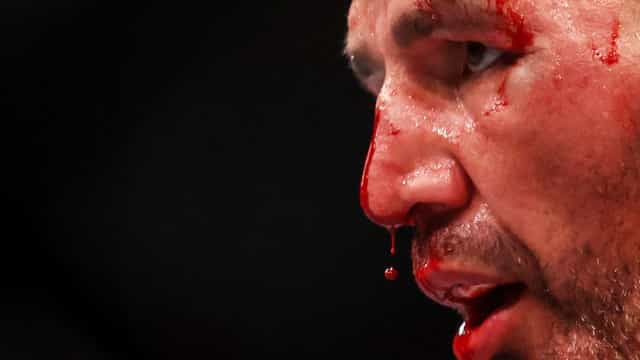 Glover Teixeira perde título no UFC; Taila Santos não supera Valentina Shevchenko