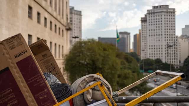 Vizinhos fazem abaixo-assinado contra casas para moradores de rua no centro de SP