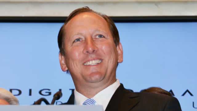 John Textor, do Botafogo, está perto de comprar 40% das ações do Lyon, diz jornal