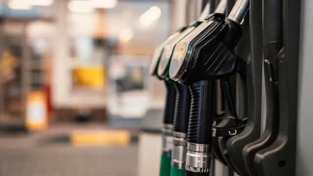 Quanto a gasolina está custando ao redor do mundo